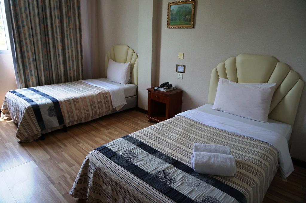 Jeruton Hotel Kampong Jerudong Extérieur photo